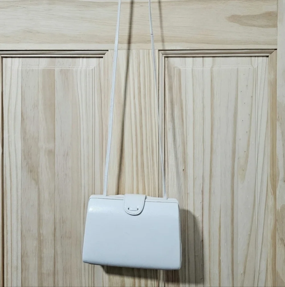 Vtg Lisette New York‎ Women's Leather White Clutch Shoulder Strap Bag